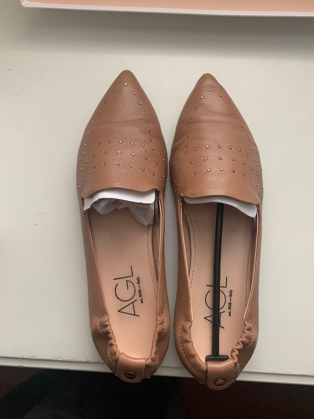 AGL nude flats